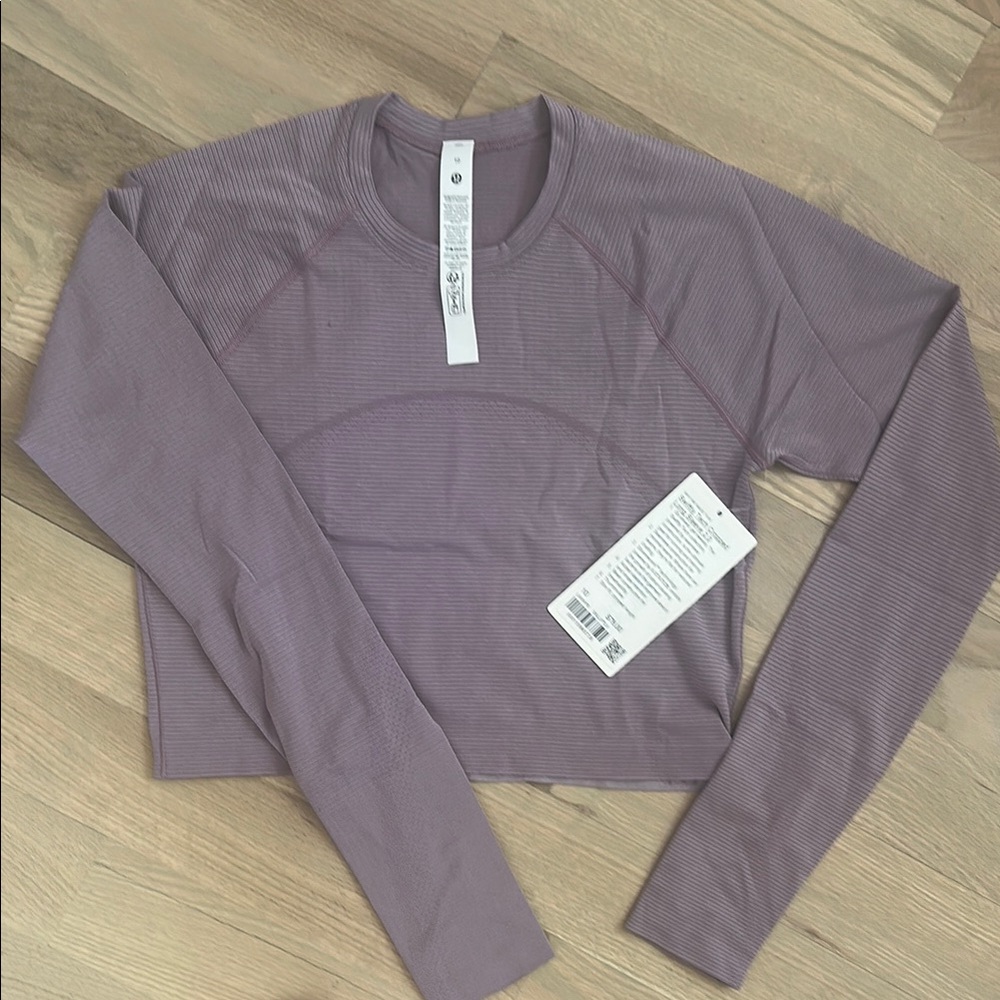 Lululemon Athletica Purple Lavender Fitted Crop Swiftly Tech Cropped Long Sleeve
